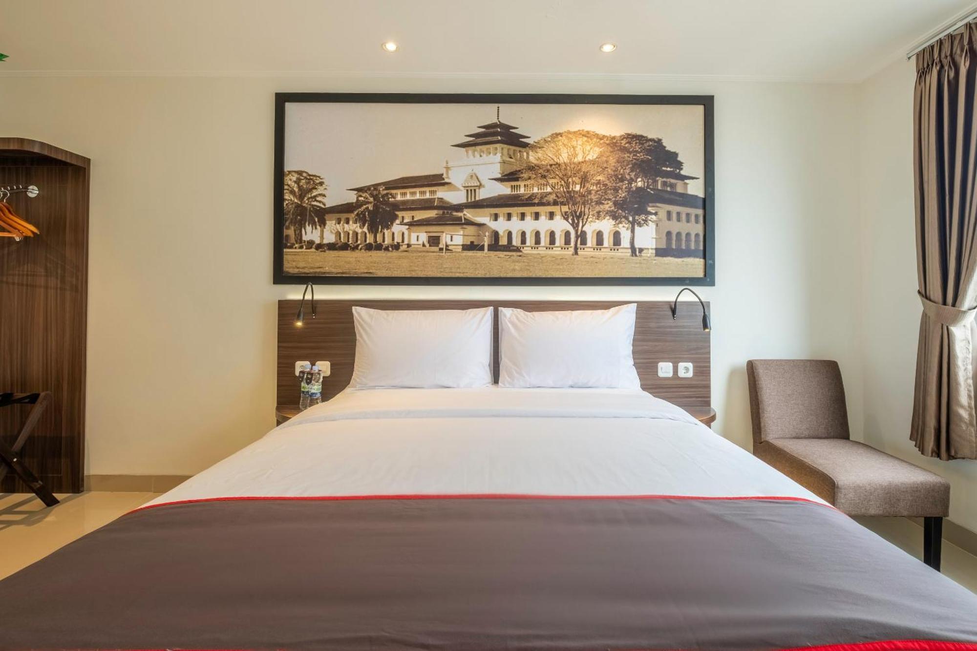 Collection O 22 Hotel Pasar Baru Heritage Bandung Exterior foto