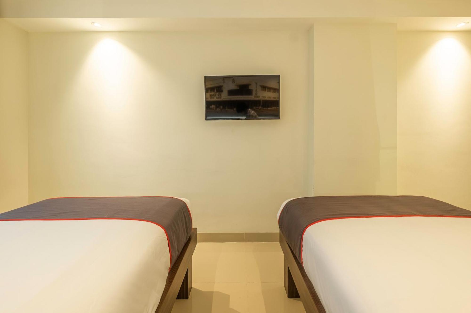 Collection O 22 Hotel Pasar Baru Heritage Bandung Exterior foto
